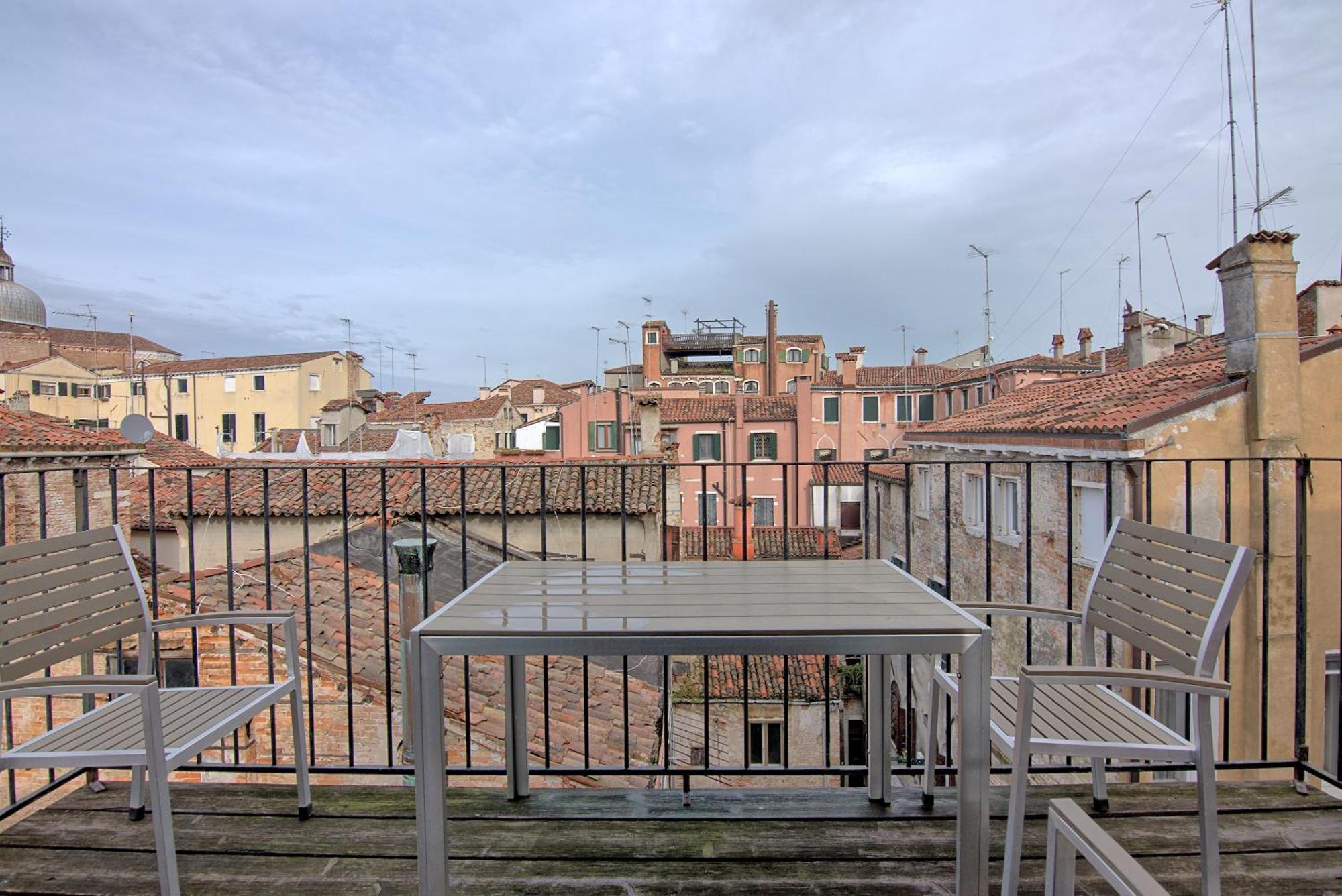 Charming Venice Apartments Exterior photo