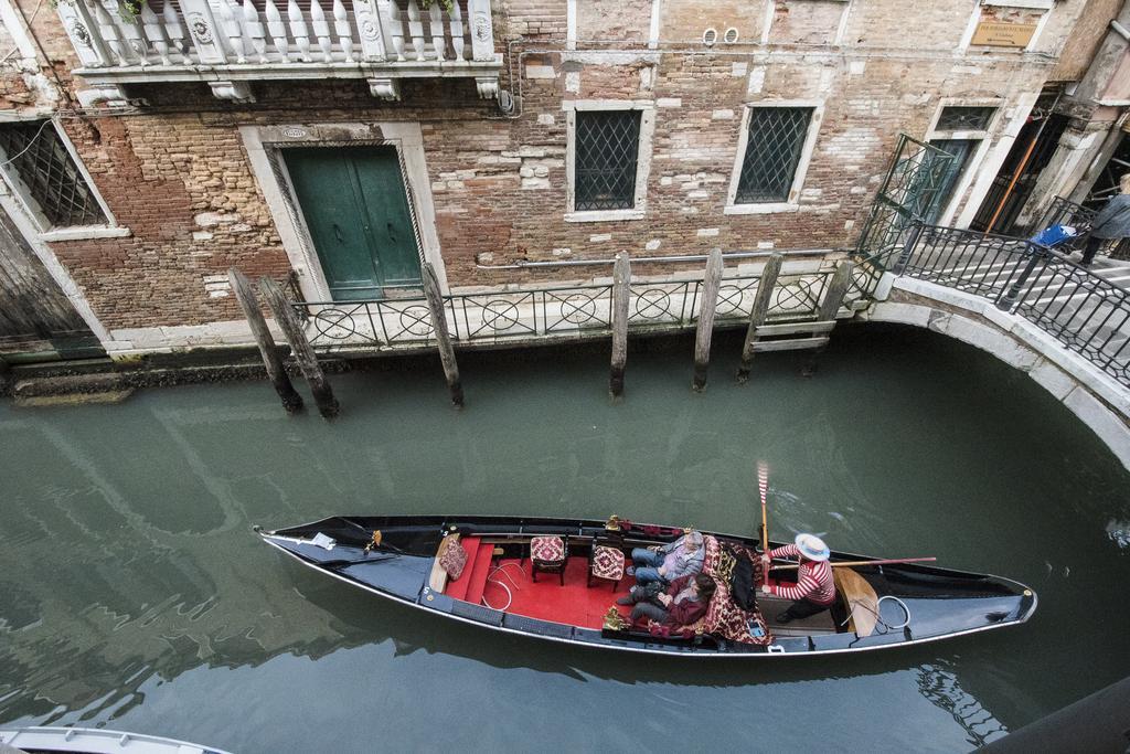 Charming Venice Apartments Exterior photo